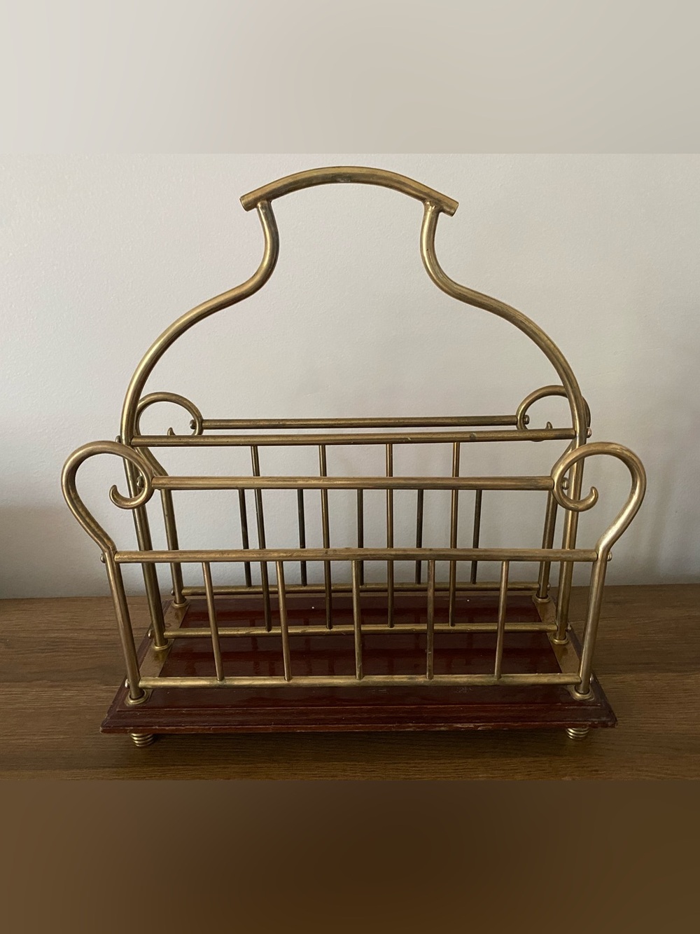 1960s Vintage Art Deco Mahogany & Brass Magazine Rack With Spiral Brass Feet